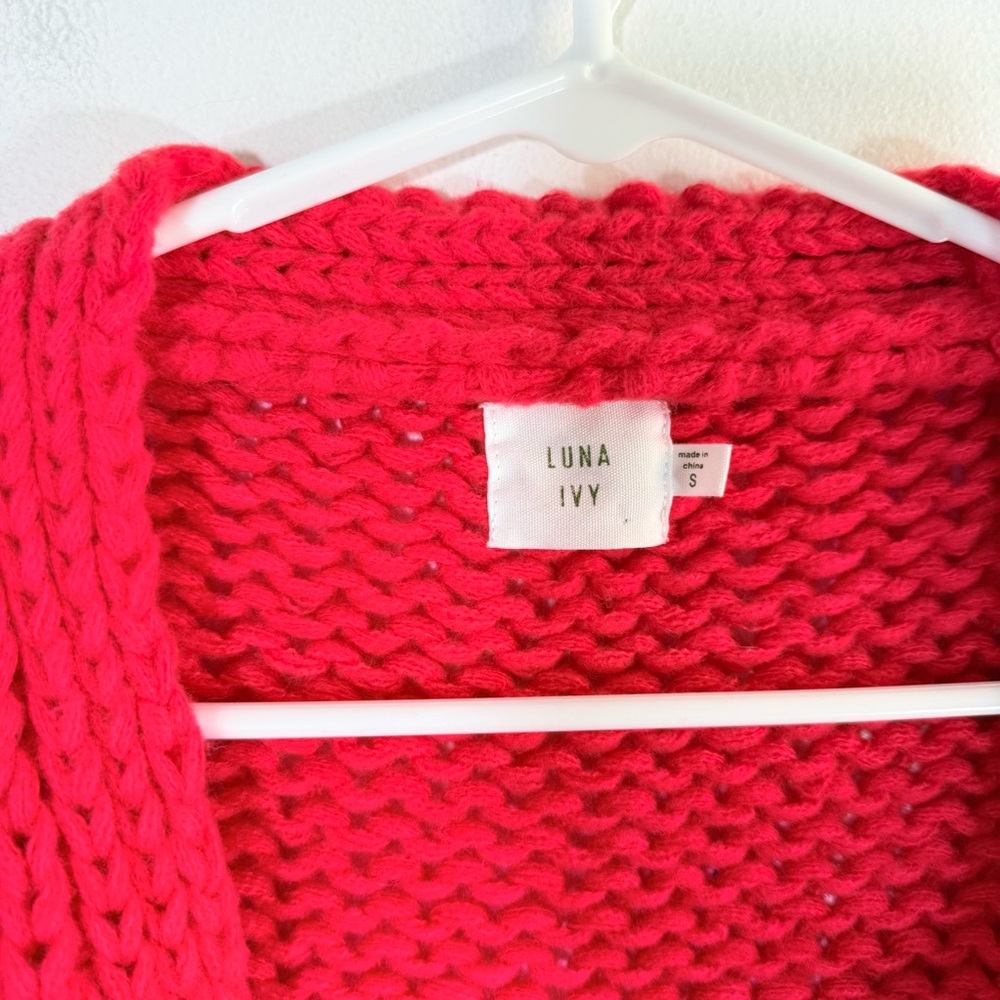 Anthropologie Luna Ivy Red White 3D Flowers Chunky Knit Sweater Cardigan Small - Picture 6 of 9